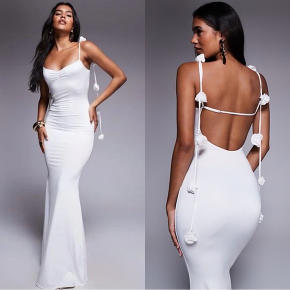 Oh Polly Dresses & Skirts - OH POLLY Aldona Jersey Trailing Floral 3D Slinky White Backless Maxi Dress